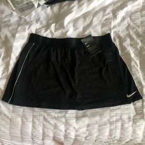 Nike black tennis skirt NWT